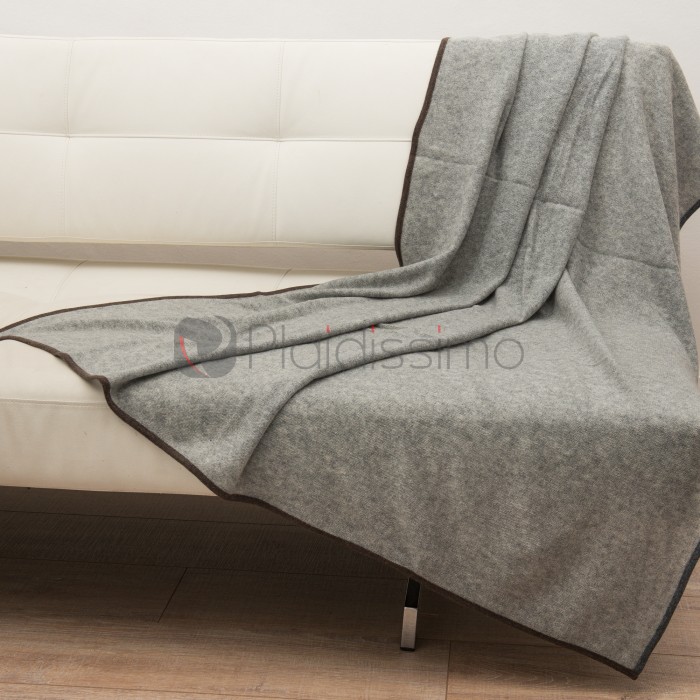 Plaid en Cachemire · Tricoté en Mailles Fines · Daya Light Grey par Oyuna