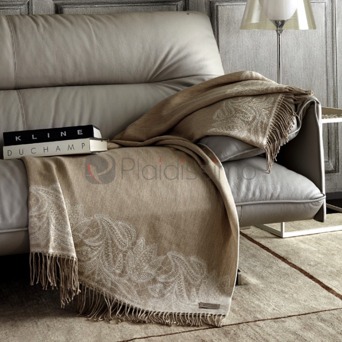 Plaid Beige en Laine Mérinos d'Australie · Finition Raffinée Brodée · Leavers par Somma 1867