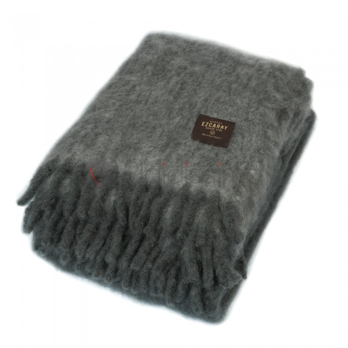 Plaid en Mohair · Elégant à Franges Epaisses · Stitching Anthracite par Mantas Escaray Plaid en Mohair · Elégant à Franges Epaisses · Stitching Anthracite par Mantas Escaray