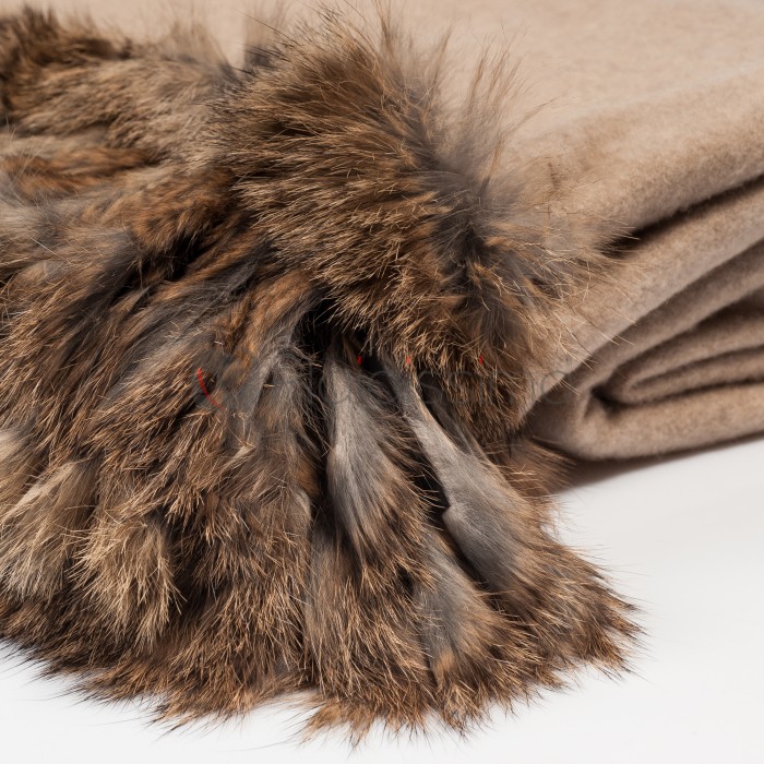 Plaid en Laine d'Agneau · Franges zeen Fourrure de Lapin par Katrin Leuze