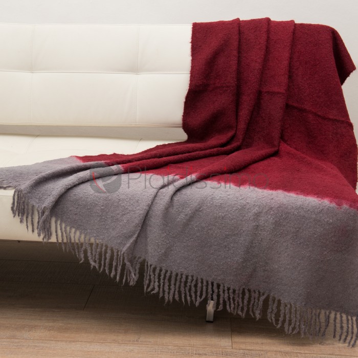 Plaid en Baby Alpaga · Style Bouclé · Somewake · Rouge et Grais par Suzusan