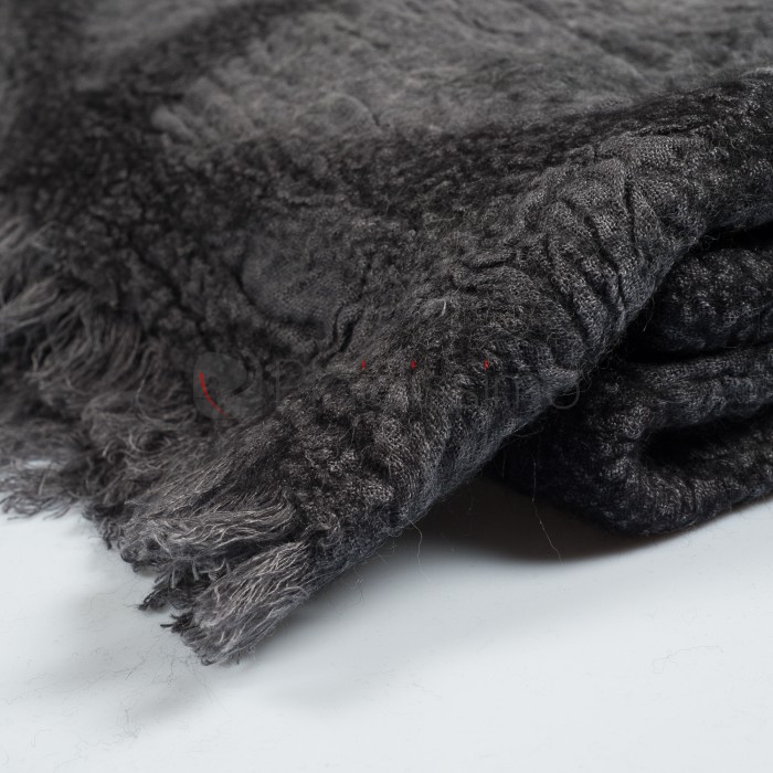 Plaid en Lin & Laine Mérinos · Décoratif au style Froissé · Teo par Leingrau